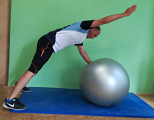 Physioballübungen Stuetz auf dem Sitzball